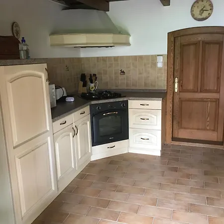 Kokapu Vendeghaz Lägenhet Hegymagas