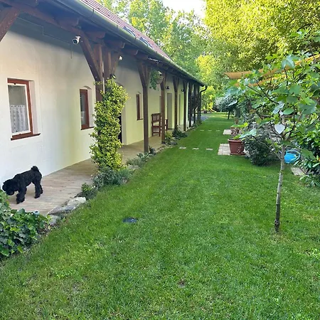 Kokapu Vendeghaz *
